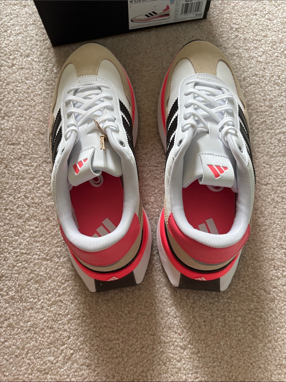 adidas Women’s golf shoes White, Beige & Pink Retro Runner spikeless - Picture 6 of 6